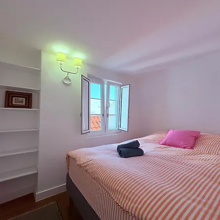 Alfama With Tejo View 2nd Floor Monthly *